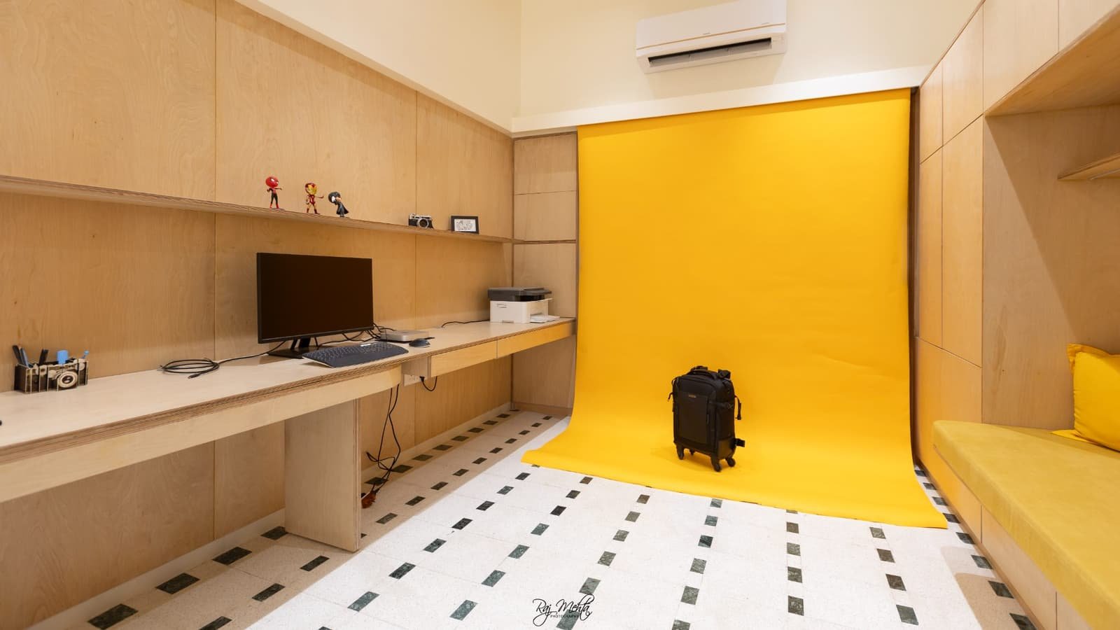 Visiuals By studio